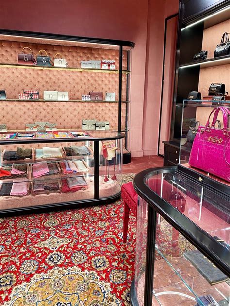 gucci flagship store florence|gucci garden florence italy.